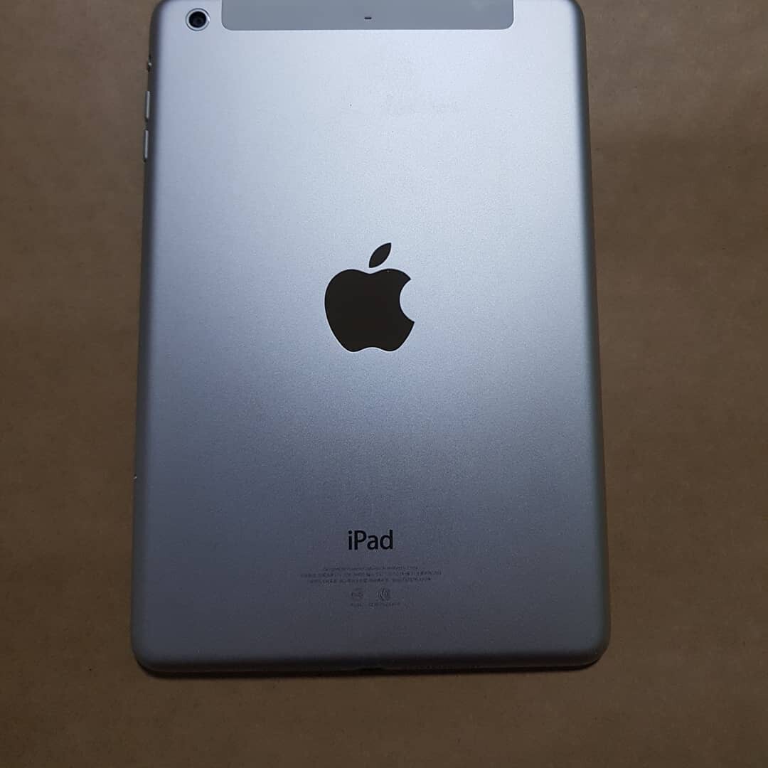 m640 SB iPad mini4 MK712J/A 16GB 利用制限○ 本体のみ 中古品 Apple iPad Mini 4, 64GB, Gold, WiFi Model (Scratch and Dent