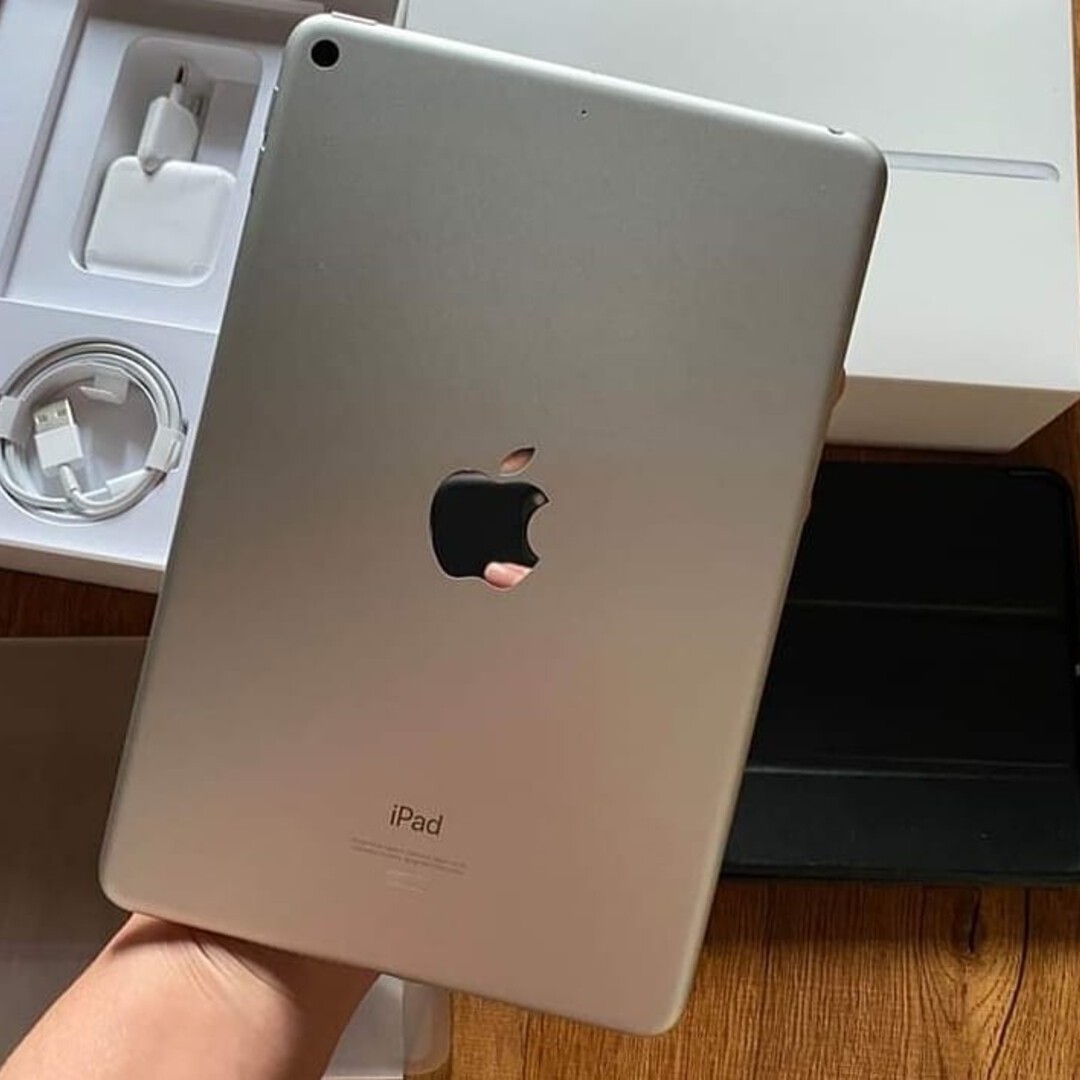 ipad-mini-5-silver-dfffbb8.jpg