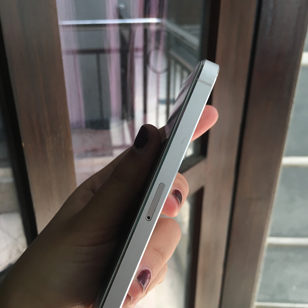 iPhone 5 Specs and Monitoring - MD298