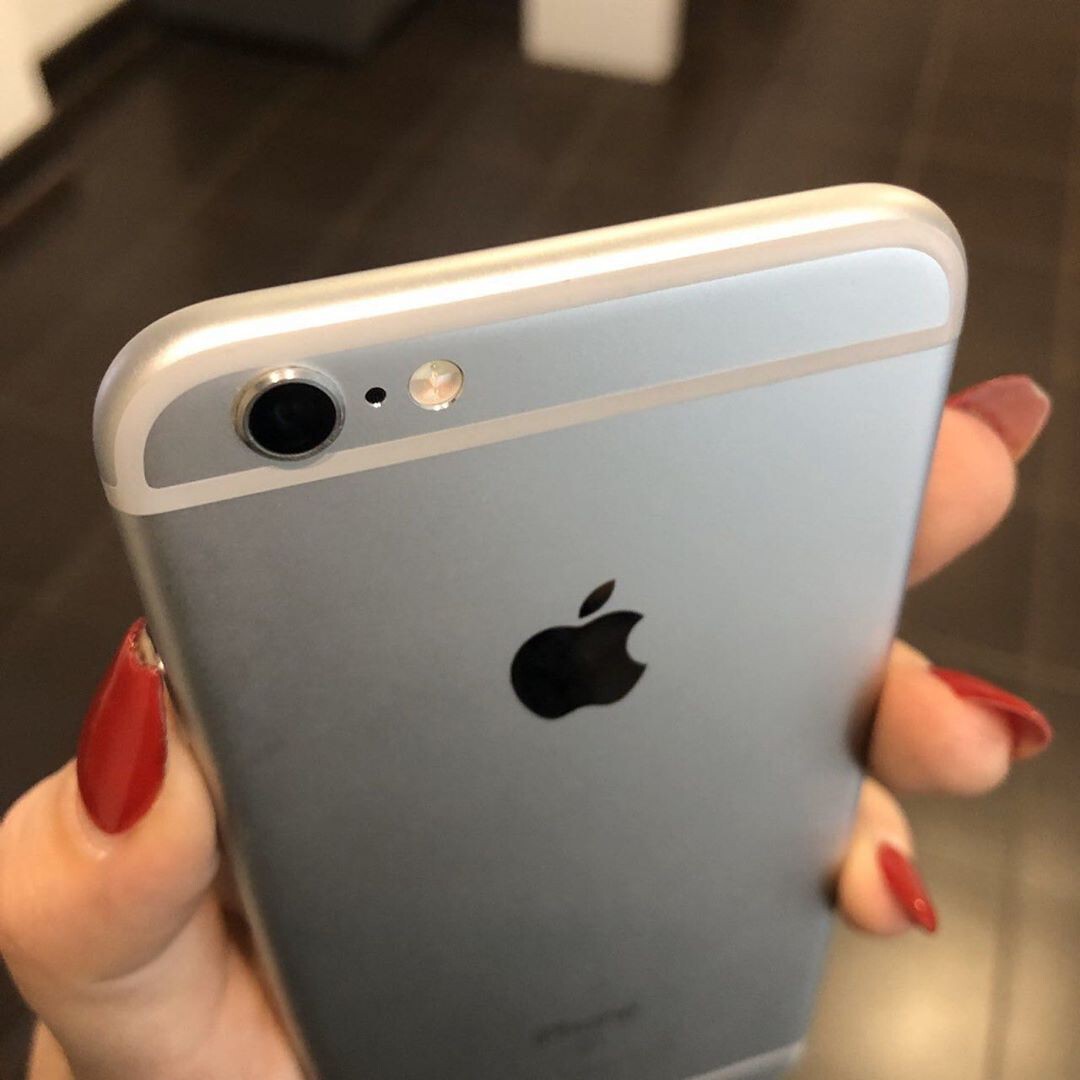 iphone-6s-silver-c6247df.jpg