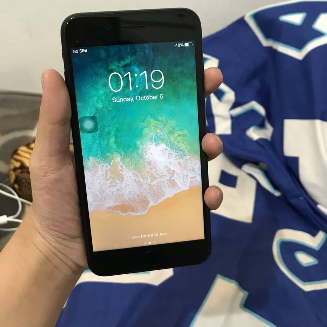 iPhone 7+ Specs and Prices - MNQH2