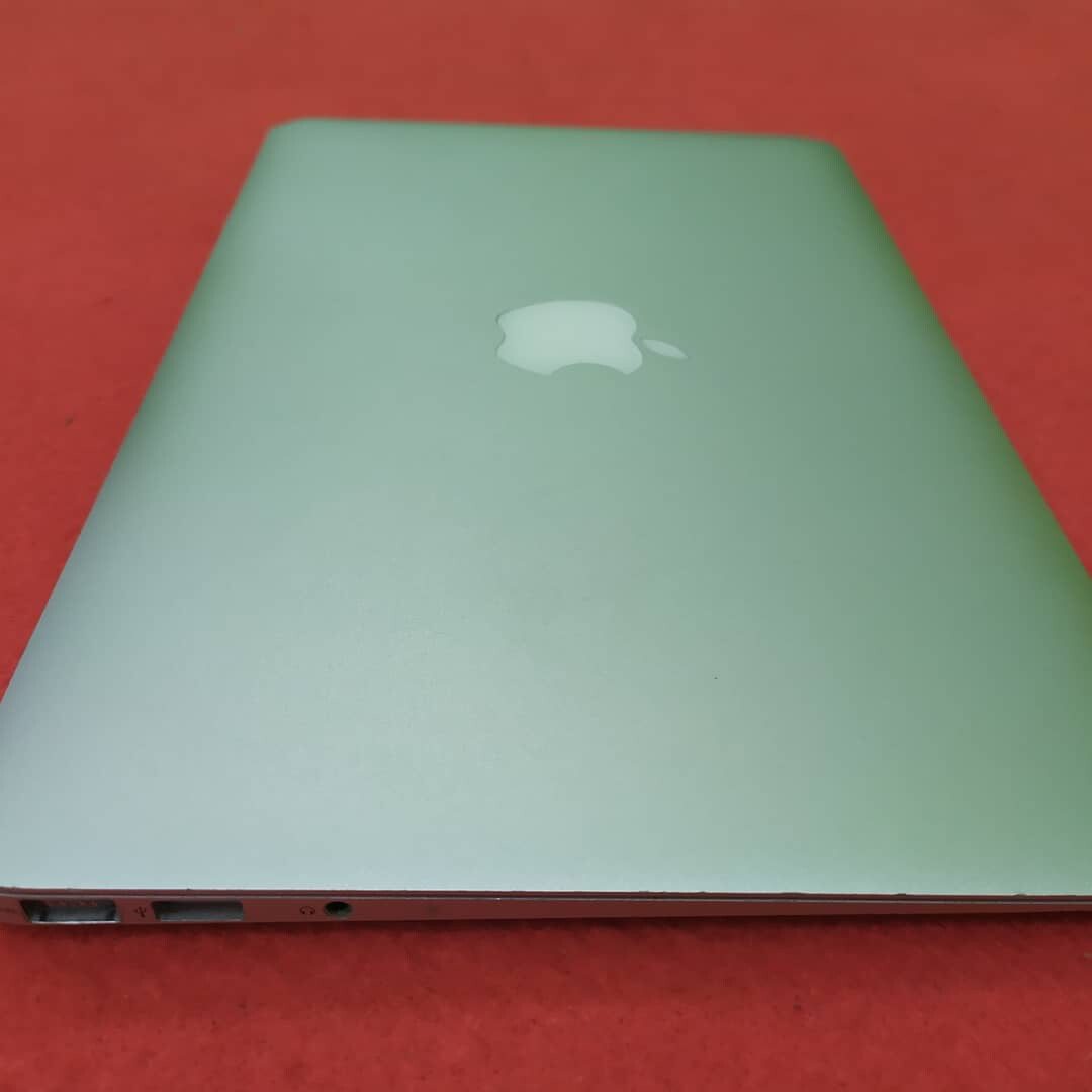 MacBook Air 11.6