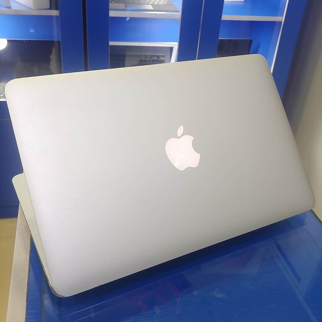 MacBook Air 11.6