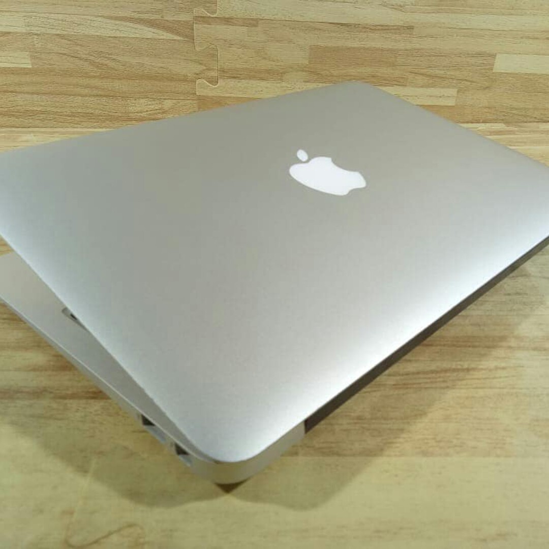 MacBook Air 11.6