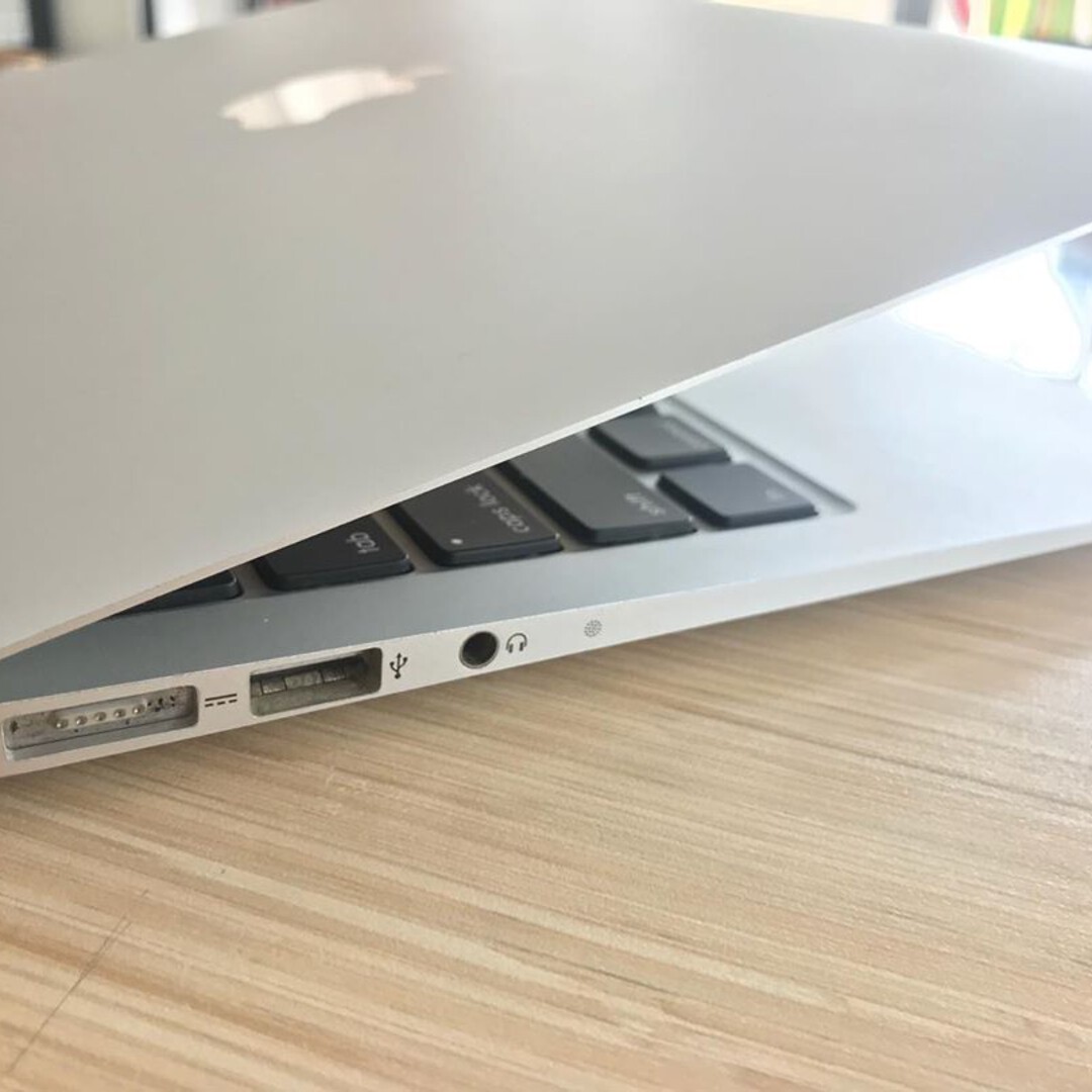 MacBook Air 11.6