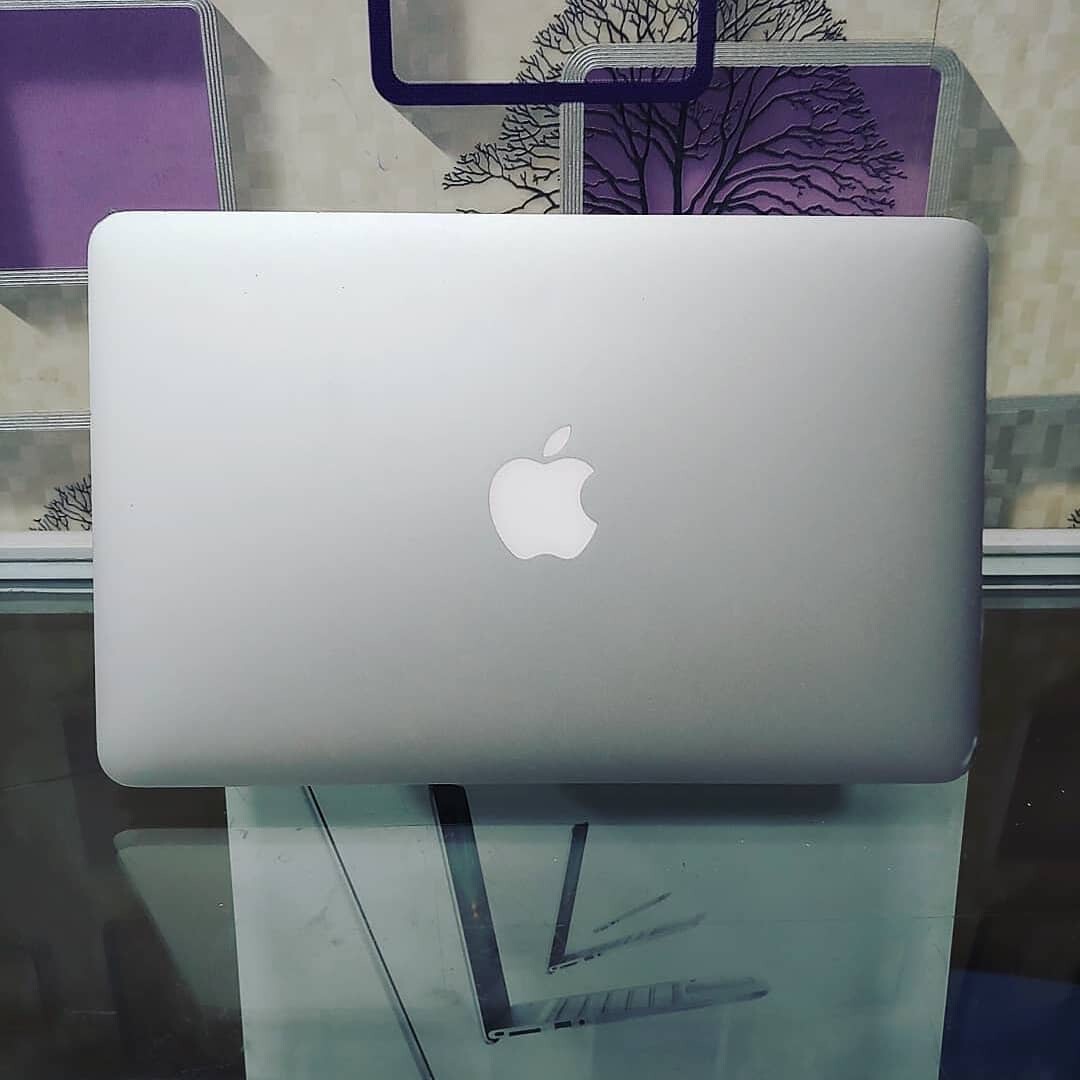 MacBook Air 11.6