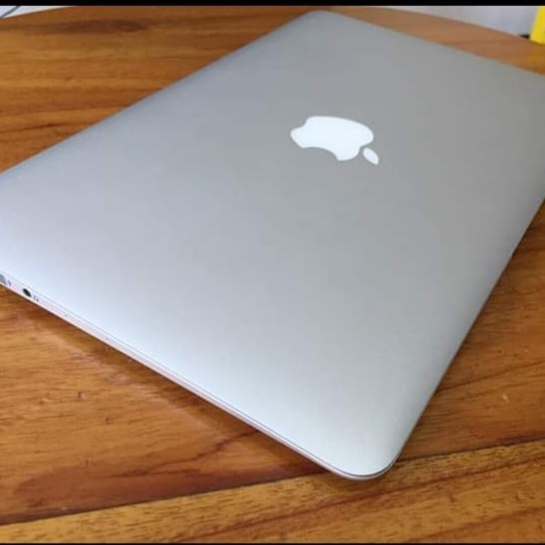 MacBook Air 11インチ シルバー Apple MacBook Air 11-Inch Mid 2011 i5 1.6GHz 4GB RAM 60GB HDD