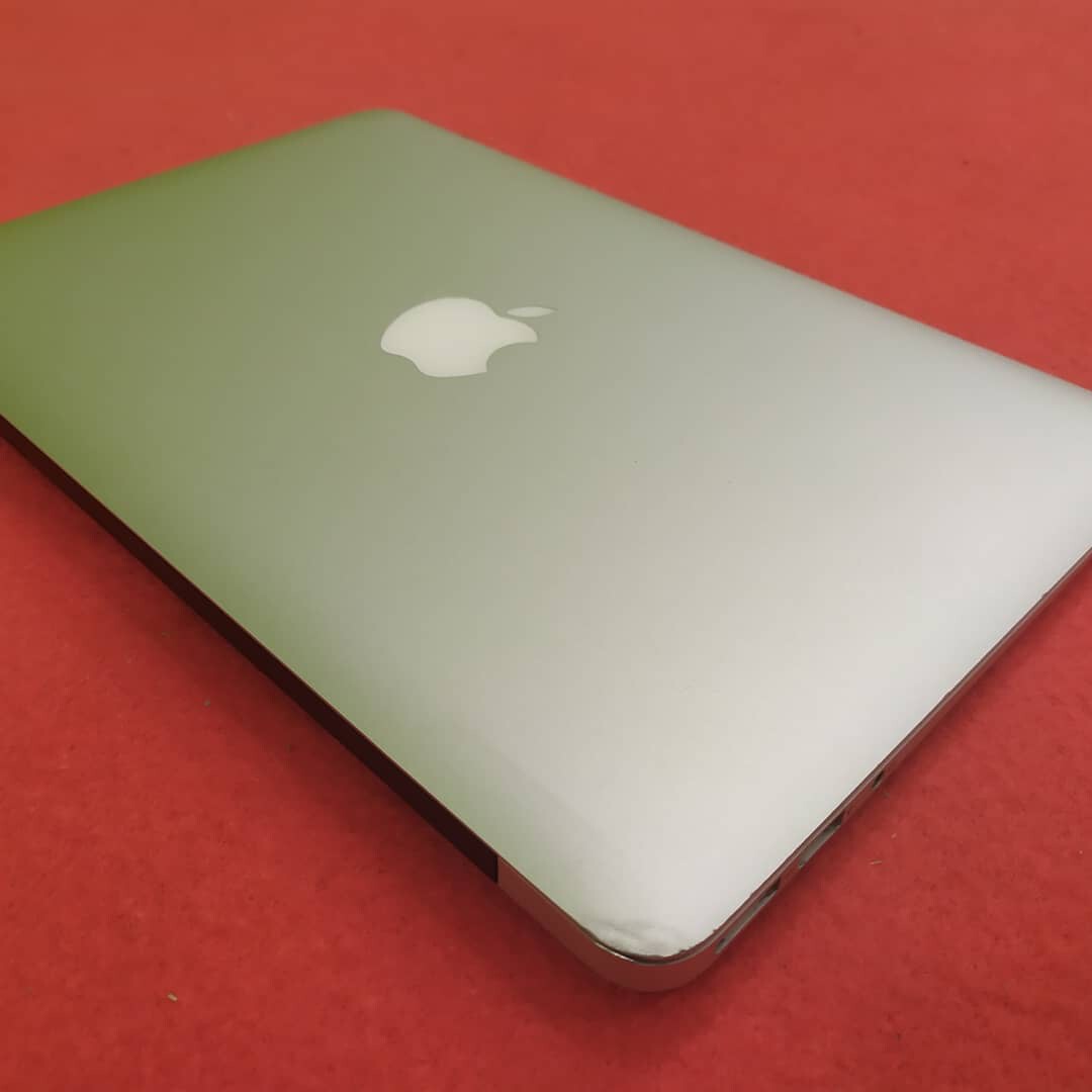 MacBook Air 11.6