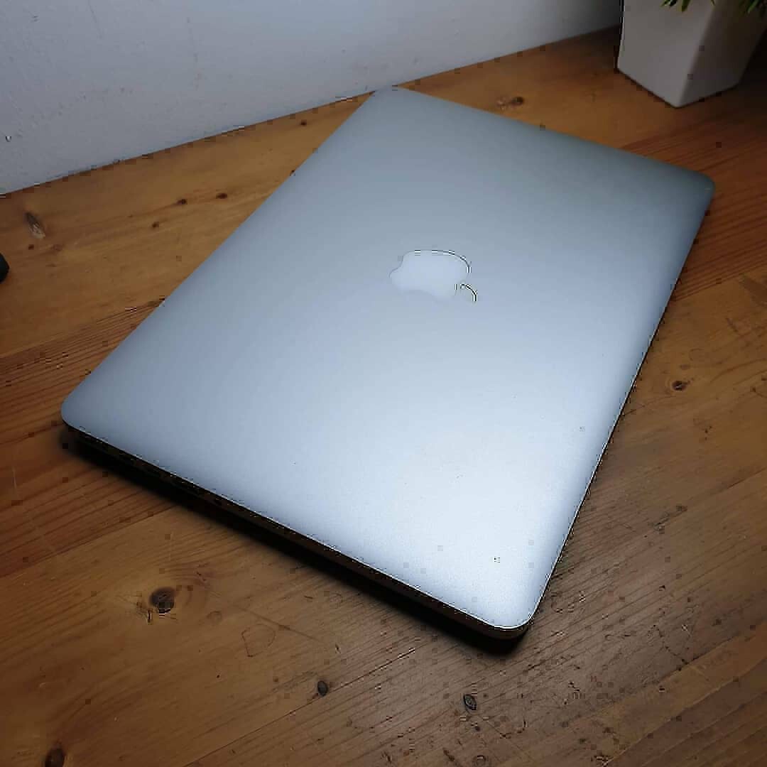 Apple MacBook Proシルバー MGX72J/A MacBook Pro 13.3