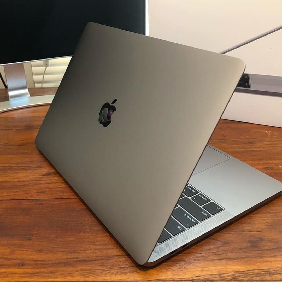 macbook-pro-13-inch-touch-bar-