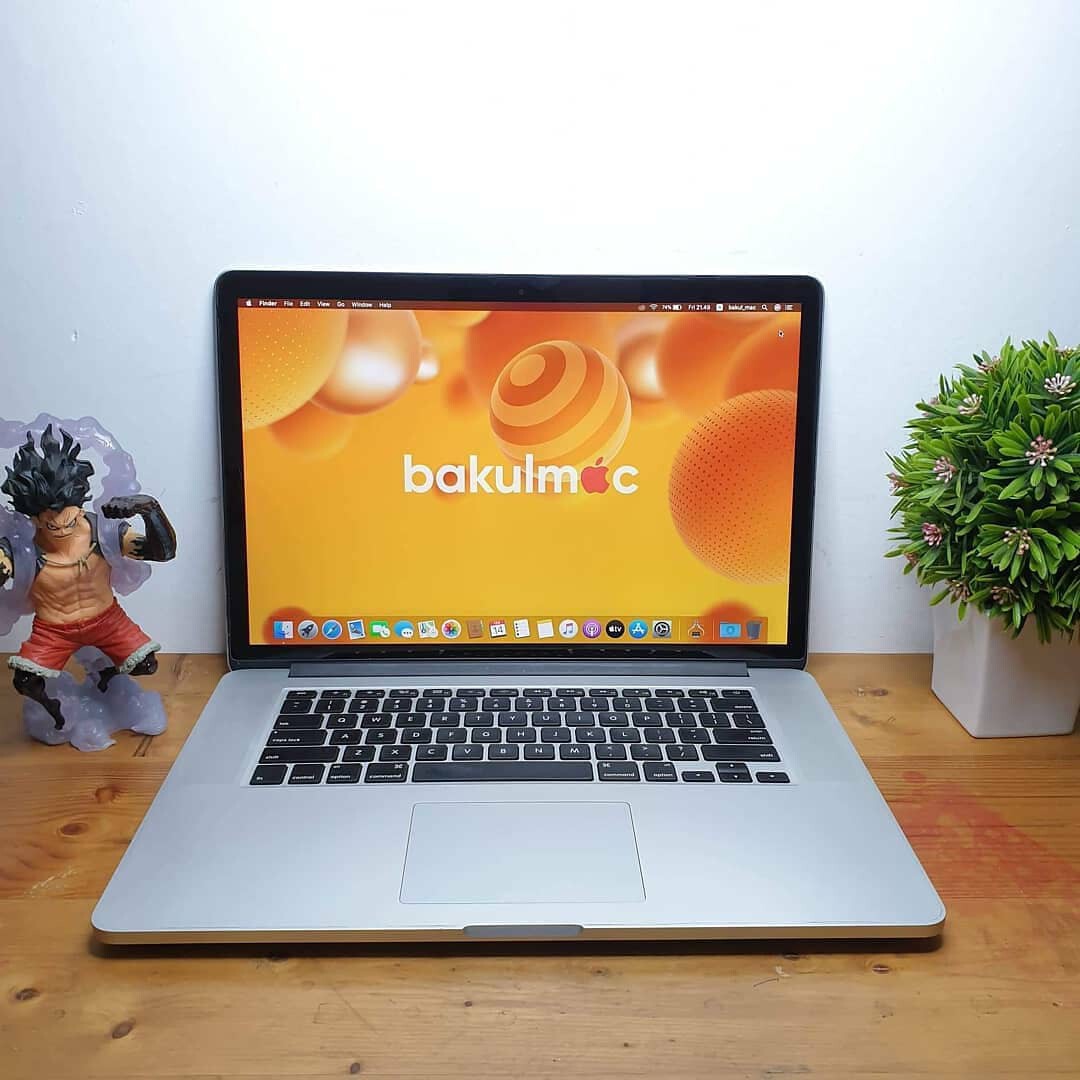 MacBook Pro ■15.4インチ■ Amazon.com: Apple 15.4in MacBook Pro Laptop (Retina, Touch