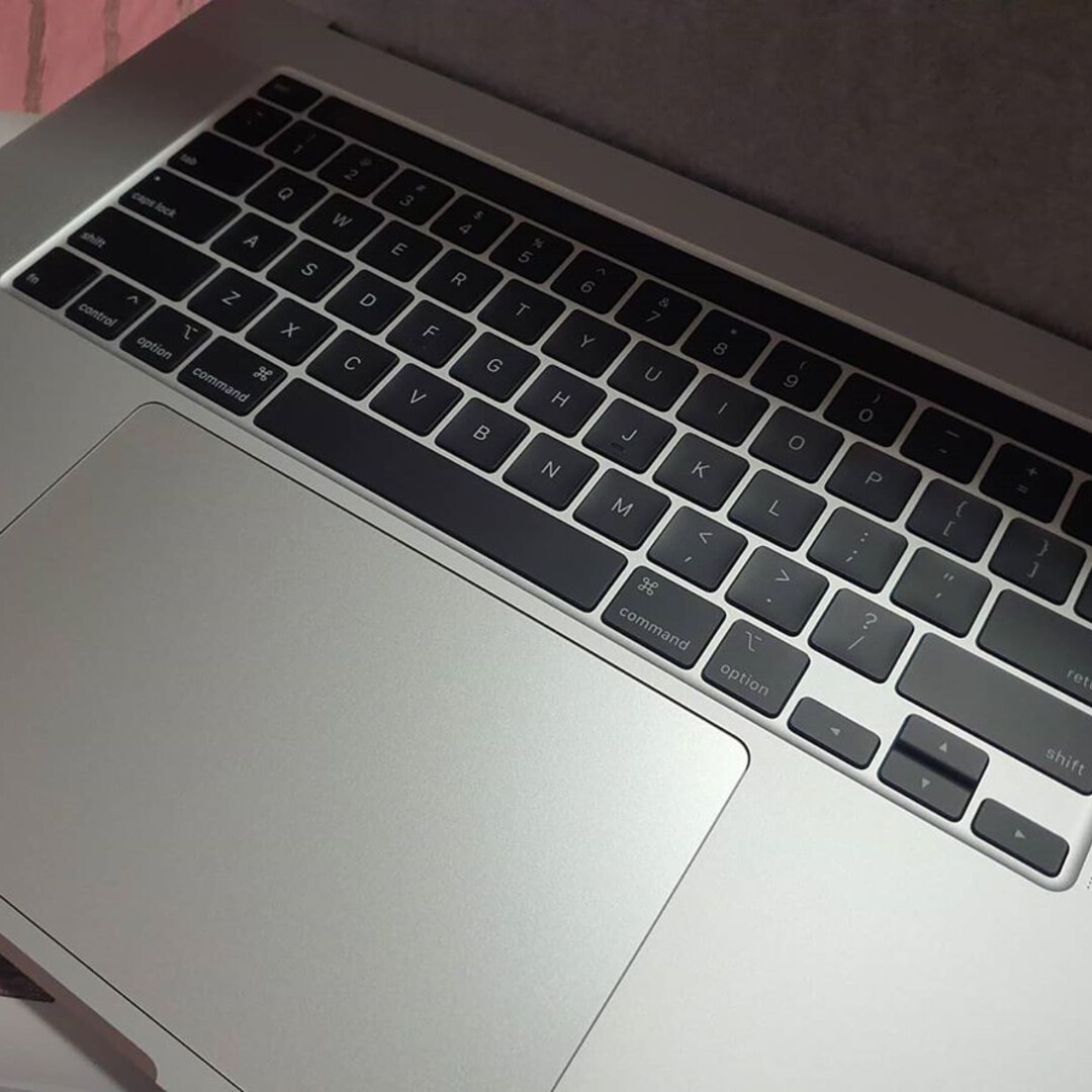 MacBook Pro 16