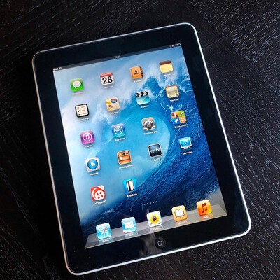 ipad 1 cellular blac