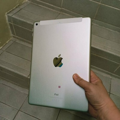 ipad 6 cellular silve