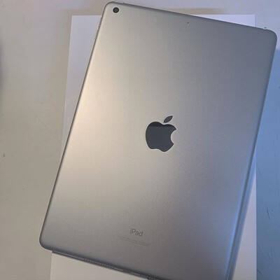 ipad 7 silve