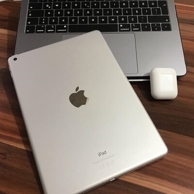 Apple iPad 第7世代 32GB Silver MW752J/A APPLE 〔中古〕iPad 7th Gen Wi-Fi 32GB Silver NW752J/A（中古