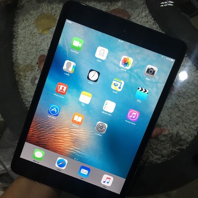 ipad mini 1 cellular blac