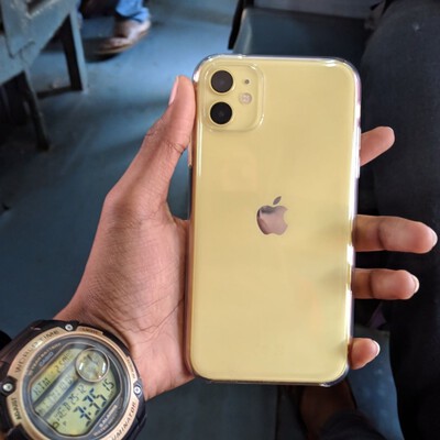iphone 11 yello