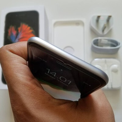 iphone 6s space gra