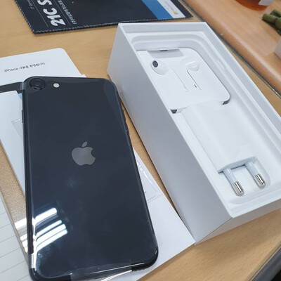 iphone se 2 blac