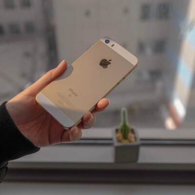 iPhone - 新品　iPhone SE ゴールド 32 GB Y!mobile Apple iPhone SE Rose Gold 32 GB from AT&T