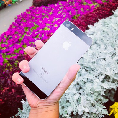iphone se space gra