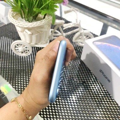 iphone xr blu
