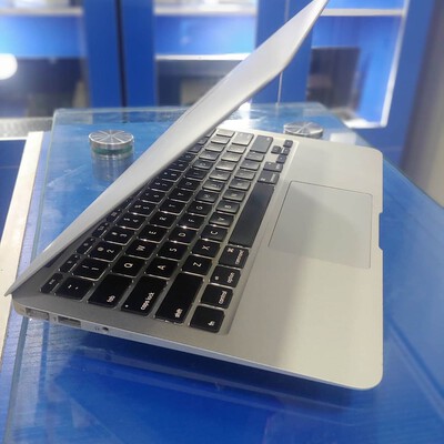 macbook air 11 inch 2011 silve