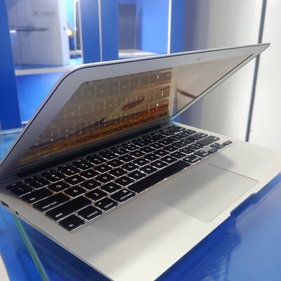 macbook air 11 inch 2011 silve