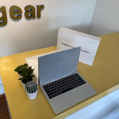 macbook air 13 inch 2018 silve