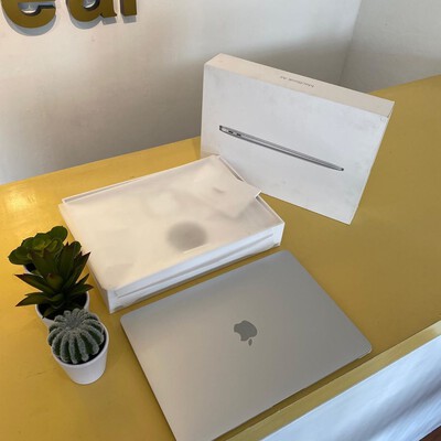 macbook air 13 inch 2018 silve