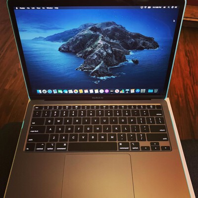 macbook air 13 inch 2020 gol