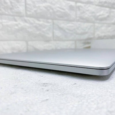 macbook pro 13 inch touch bar 2016 silve