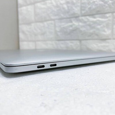 macbook pro 13 inch touch bar 2016 silve