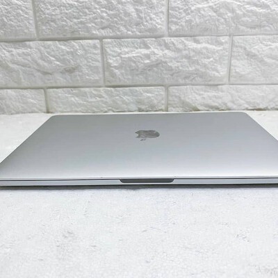 macbook pro 13 inch touch bar 2016 silve