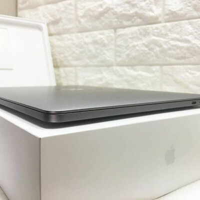 macbook pro 13 inch touch bar 2017 silve