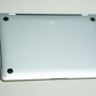 macbook pro 13 inch touch bar 2018 silve