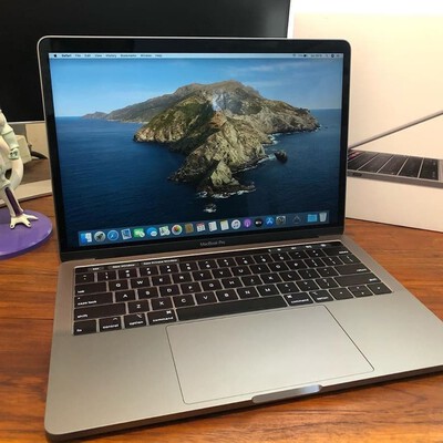 macbook pro 13 inch touch bar 2019 silve