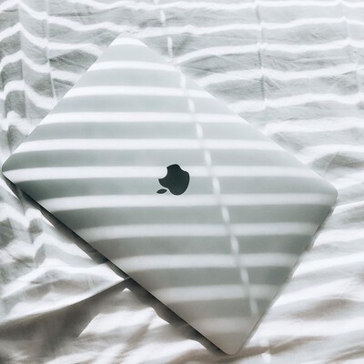 macbook pro 13 inch touch bar 2020 silve