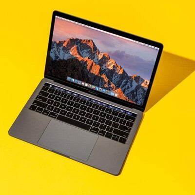 macbook pro 13 inch touch bar 2020 space gra
