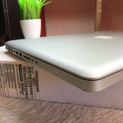 macbook pro 15 inch 2012 silve