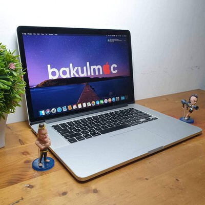 macbook pro 15 inch 2014 silve