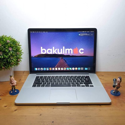 macbook pro 15 inch 2014 silve