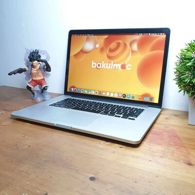 macbook pro 15 inch 2014 silve