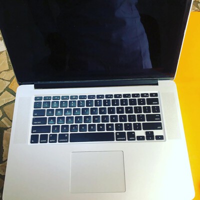 macbook pro 15 inch 2014 silve