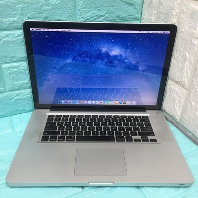 macbook pro 15 inch nr 2010 silve