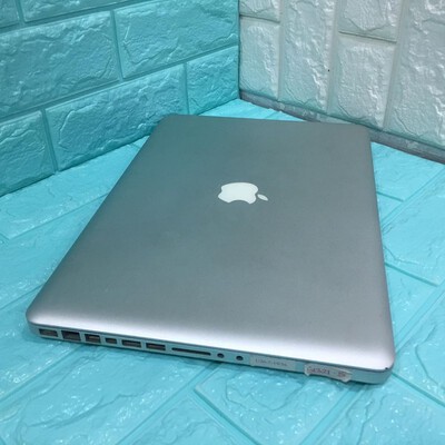 macbook pro 15 inch nr 2010 silve