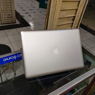macbook pro 15 inch nr 2011 silve