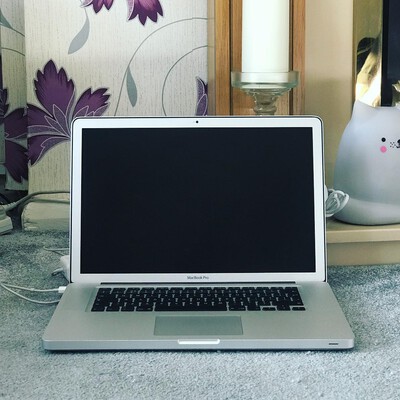 macbook pro 15 inch nr antiglare 2010 silve