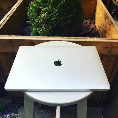 macbook pro 15 inch touch bar 2016 silve